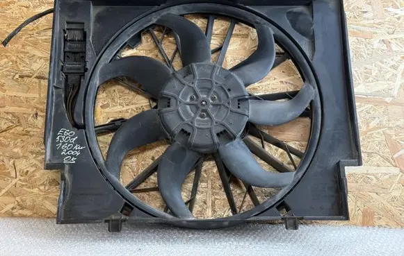 BMW 5 E60 E61 Electric radiator cooling fan 0130706823 3135103539 1742778982404