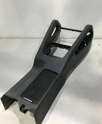 Volkswagen Golf V Center console 1K5863243