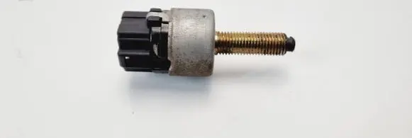 Opel Frontera B Clutch pedal sensor 