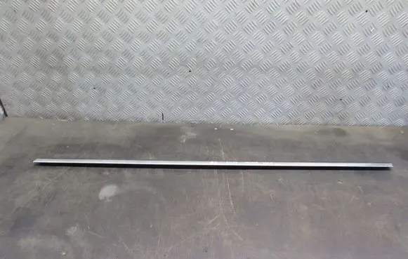 Peugeot 5008 Windshield/front glass wiper blade 