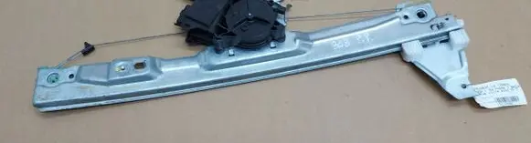 Peugeot 308 Front door electric window regulator 9675466080