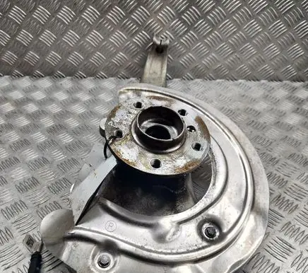 BMW iX Front wheel hub 6890574 6893280