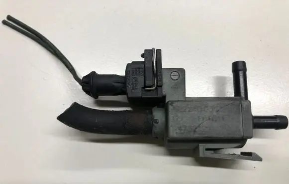 Volvo XC70 Turbo solenoid valve 9473212