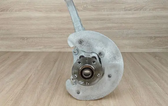 Front wheel hub