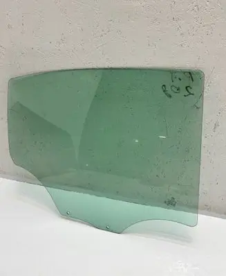 Peugeot 208 Rear door window glass