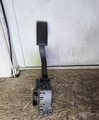 Volvo S40 Accelerator throttle pedal 4M519F836AJ 6PV00864162