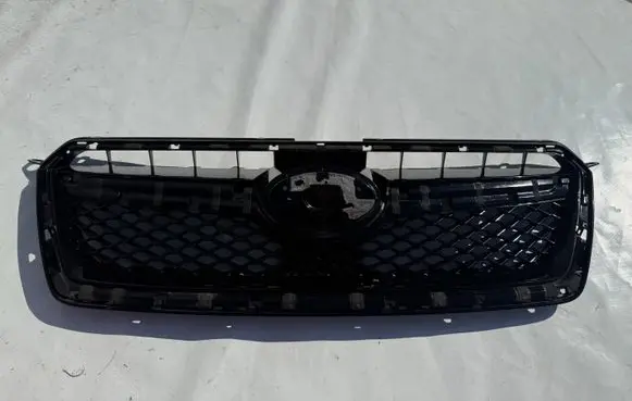 Subaru XV Front bumper upper radiator grill 91121FJ110