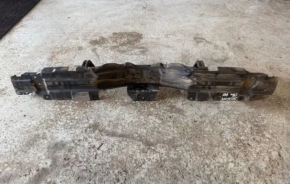 Mitsubishi Shogun Rear bumper cross member 6410A479