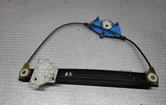 Audi A4 S4 B7 8E 8H Rear door manual window regulator 8E0839462B