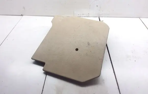 Foot area side trim