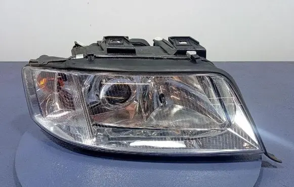 Audi A6 Allroad C5 Headlight/headlamp 4411134R
