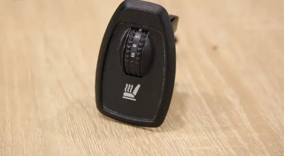 Renault Laguna III Seat heating switch 