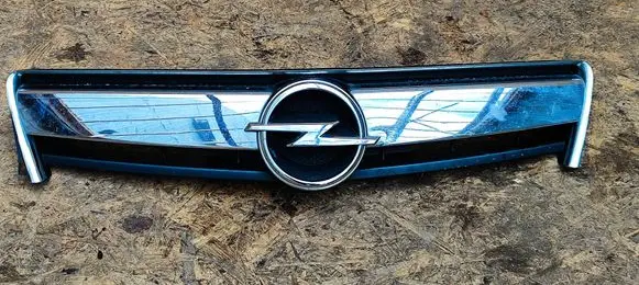 Opel Antara Front bumper upper radiator grill 96433328