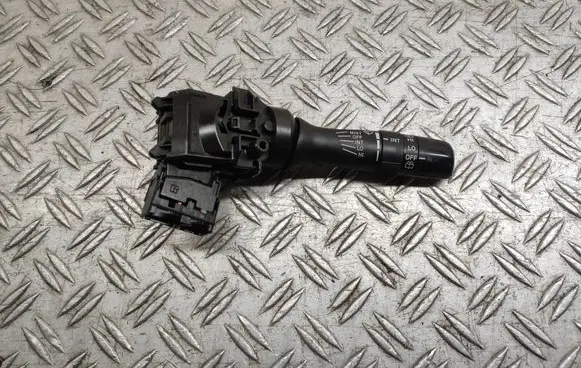 Toyota Auris 150 Wiper control stalk 17F003LH