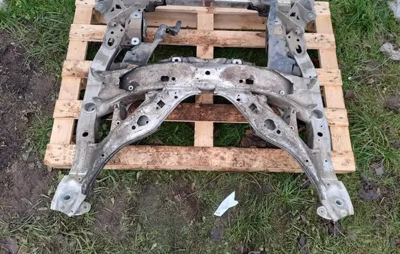 BMW 5 F10 F11 Front subframe 6797643