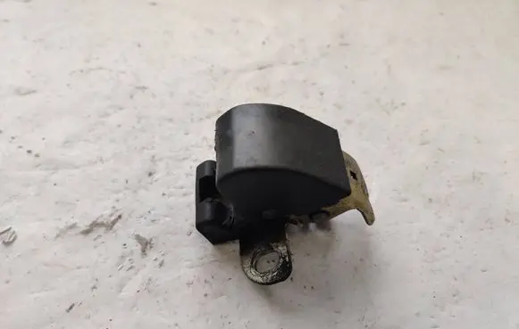 Loading door lock