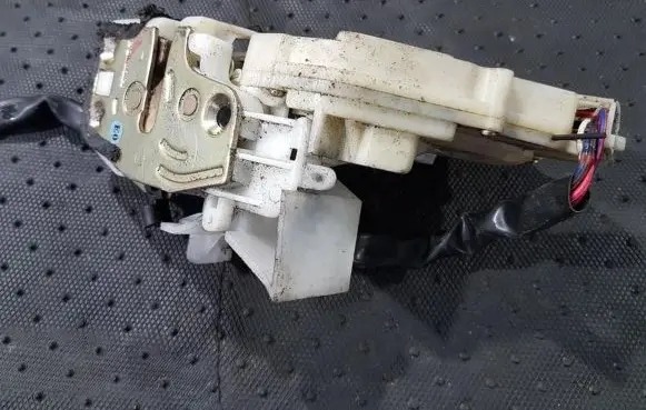Honda Civic Front door lock 010605