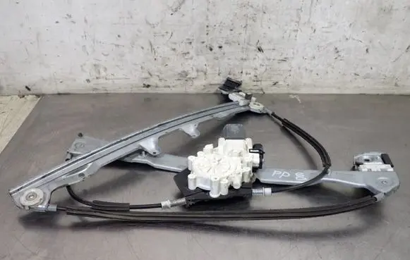 Mitsubishi Colt Front door window regulator with motor 5713S1340130822207