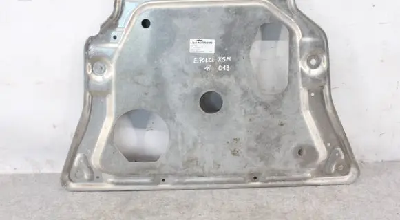 BMW X5M E70 Engine splash shield/under tray 6788727 31106788727