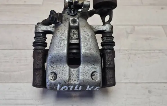 Opel Zafira A Rear brake caliper 