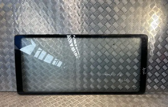 Volkswagen Transporter - Caravelle T4 Rear side window 43R00031