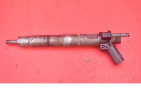 BMW 7 F01 F02 F03 F04 Fuel injector 7805428-01