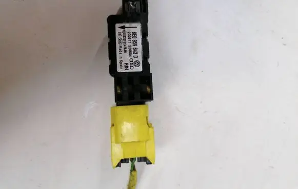 Volkswagen Phaeton Airbag deployment crash/impact sensor 8E0959643D 200611 0232F2E4783H