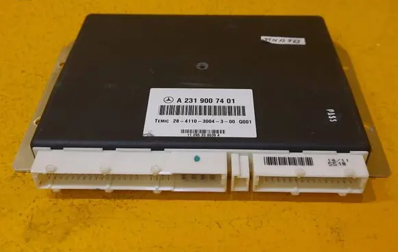 Mercedes-Benz SL R231 Air suspension control unit module (rear) A2319007401