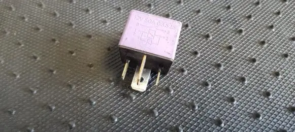 Renault Scenic I Other relay 12V50A03525 12V50A03.525