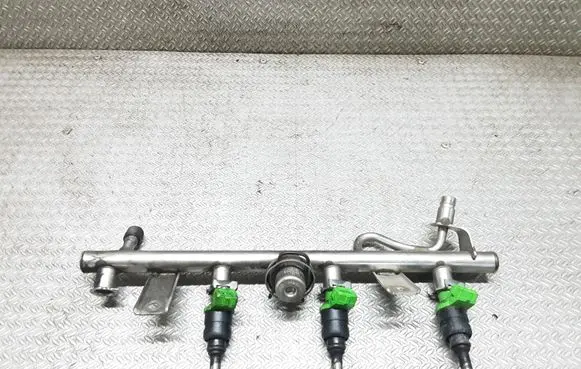 Mercedes-Benz C W203 Fuel injectors set 2710780549 A1110780292