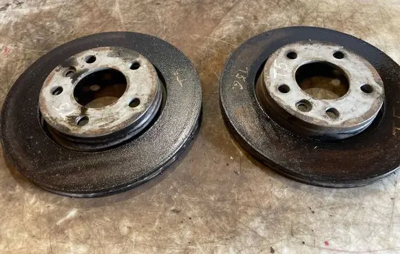 Volkswagen Transporter - Caravelle T5 Rear brake disc