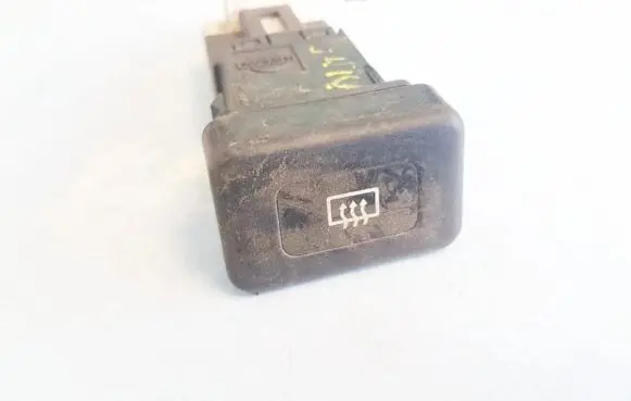 Nissan Almera Windscreen/window heater switch