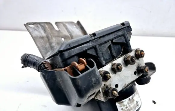 Volvo XC70 ABS Pump 8619541 10094904253