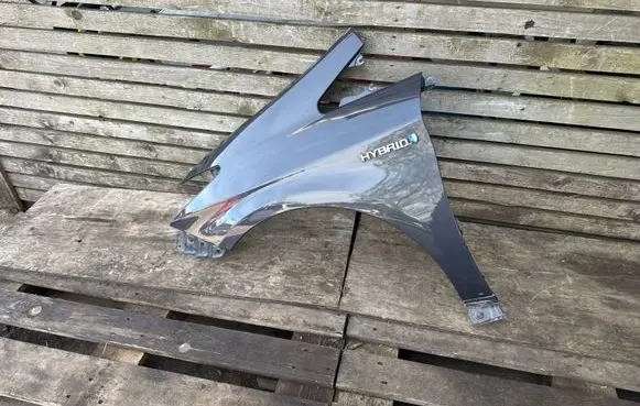 Toyota Prius (XW30) Fender 