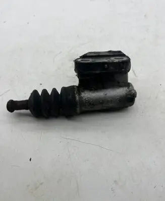 Honda CR-V Clutch master cylinder 84389