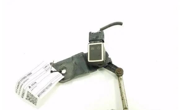 Mercedes-Benz S W221 Air suspension front height level sensor A0105427717