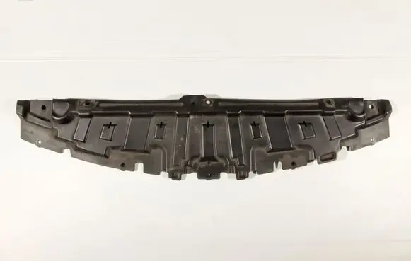 Front bumper skid plate/under tray