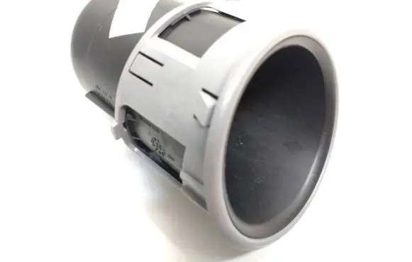Cup holder front