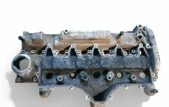 Volvo V70 Rocker cam cover 