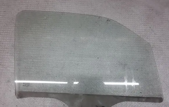 Opel Agila A Front door window glass four-door