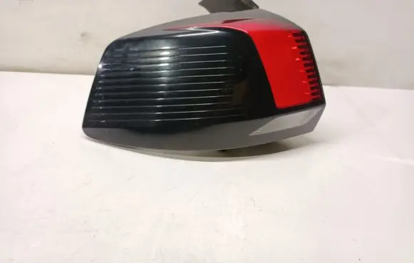 Peugeot 5008 II Rear/tail lights 9811028080
