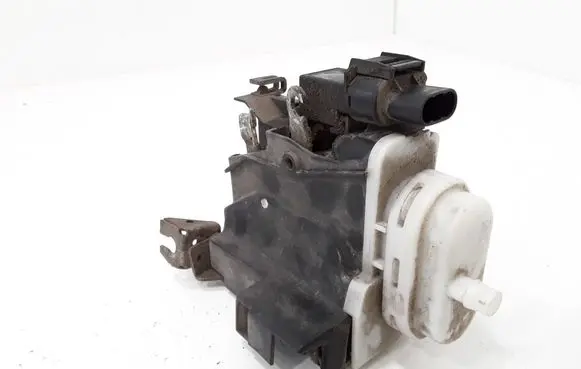 Audi A4 S4 B5 8D Front door lock 8D1837016A