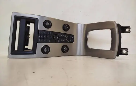 Volvo V50 Climate control unit 30672565