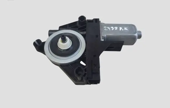 Volvo S60 Front door window regulator motor 966268103 160820