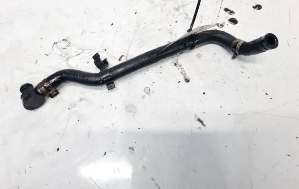 Suzuki Swift I Engine coolant pipe/hose