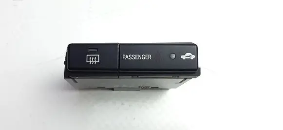 Toyota Avensis T250 Windscreen/window heater switch 8479005130 M6850