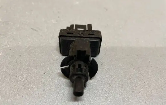 Mercedes-Benz C W202 Brake pedal sensor switch 0045452114