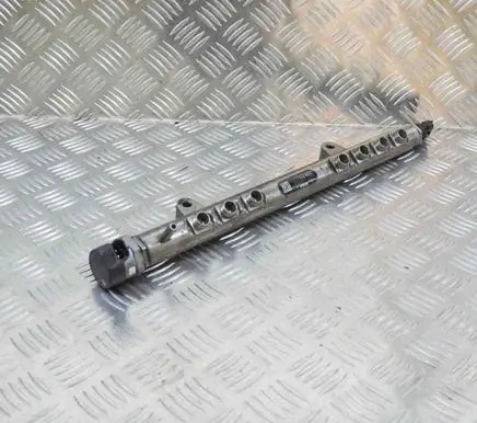 Volvo V40 Fuel main line pipe 0445215025