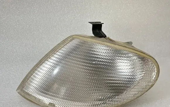 Audi A6 S6 C4 4A Front indicator light 1315113069