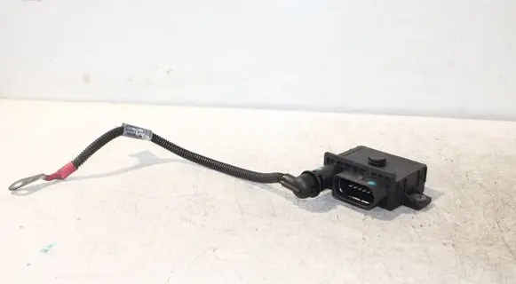 BMW 3 E90 E91 Glow plug pre-heat relay E2110022358 0522120701
